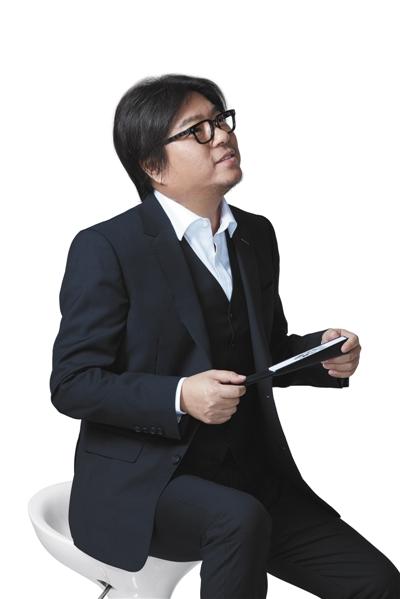 娱乐 高晓松的全新音频节目《晓年鉴》于他49岁生日这天(11月14日)在